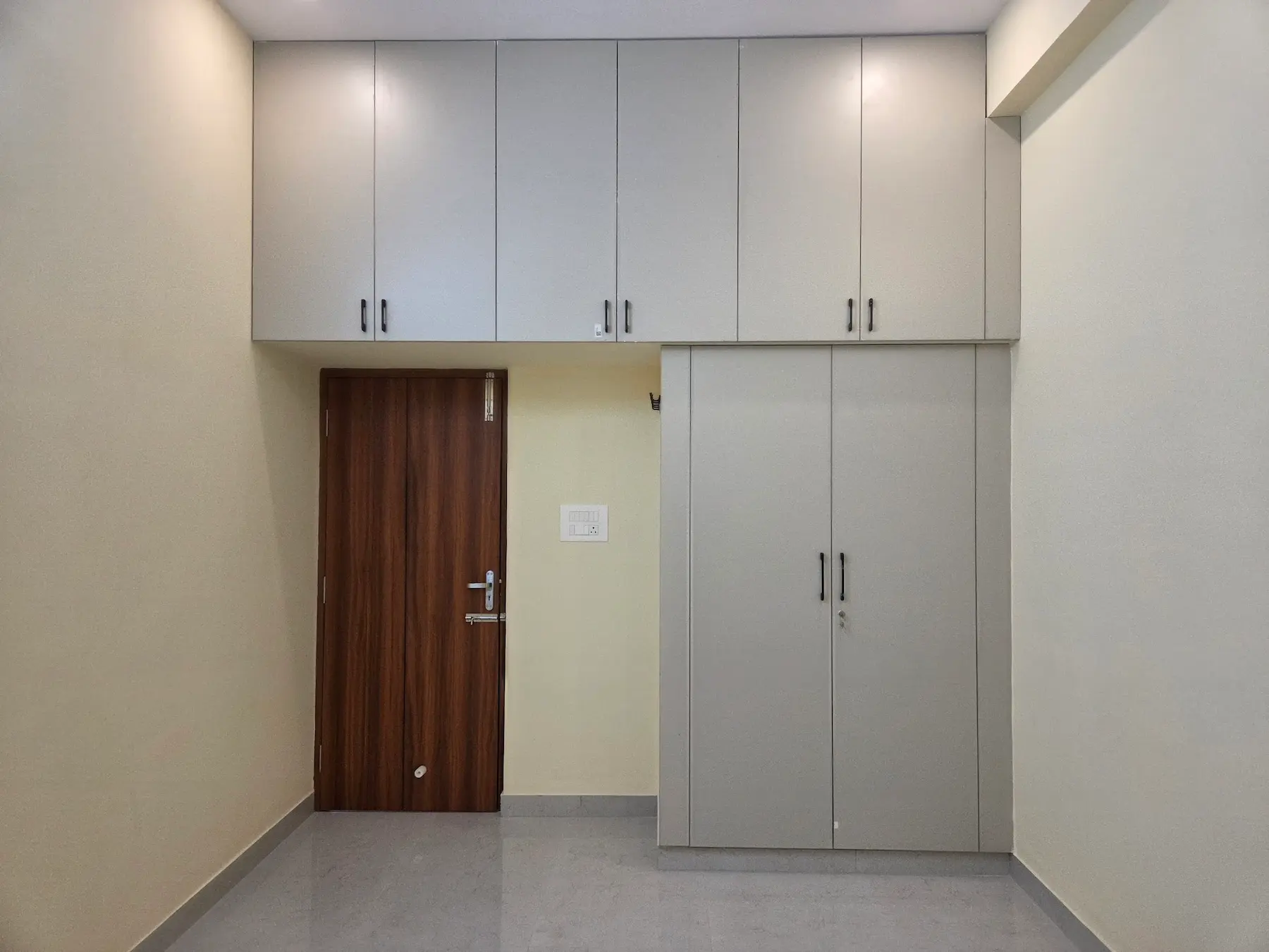Bedroom wardrobe and storage completed by House Decors in Chennai
